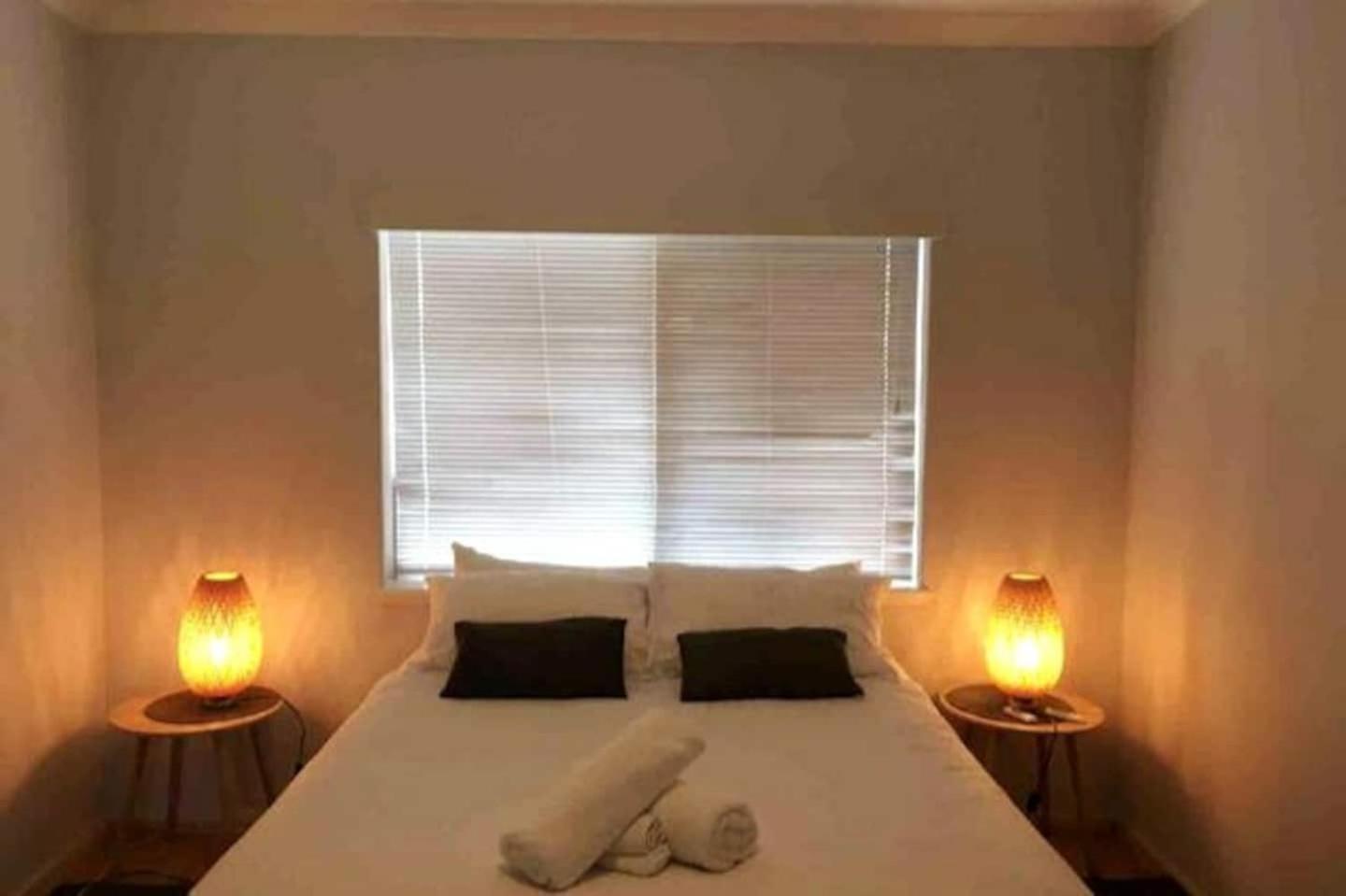 Acacia Holiday Or Business Stay - Quiet Location Perth Ngoại thất bức ảnh
